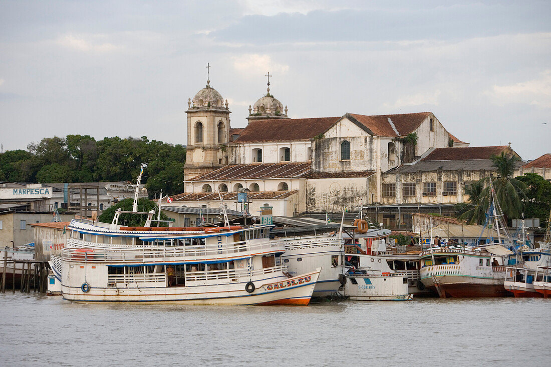 Boote am Ufer vom Amazonas, Belem, Para, Brasilien, Südamerika