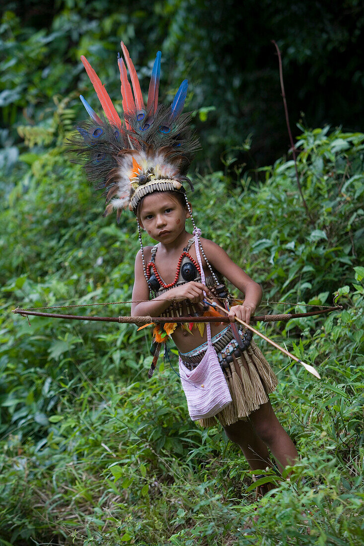 Folklore in Dorf im Amazonas Regenwald, Boca da Valeria, Amazonas, Brasilien, Südamerika