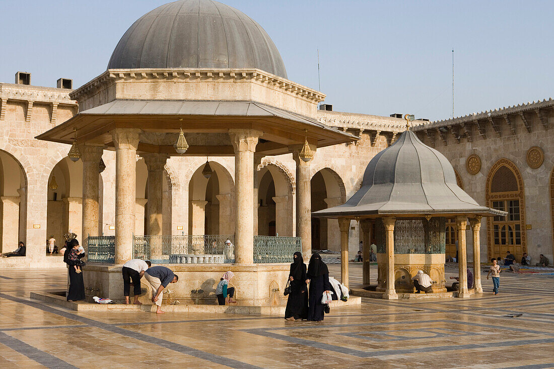 Brunnen im Innenhof der Großen Moschee, Aleppo, Syrien, Naher Osten, Asien
