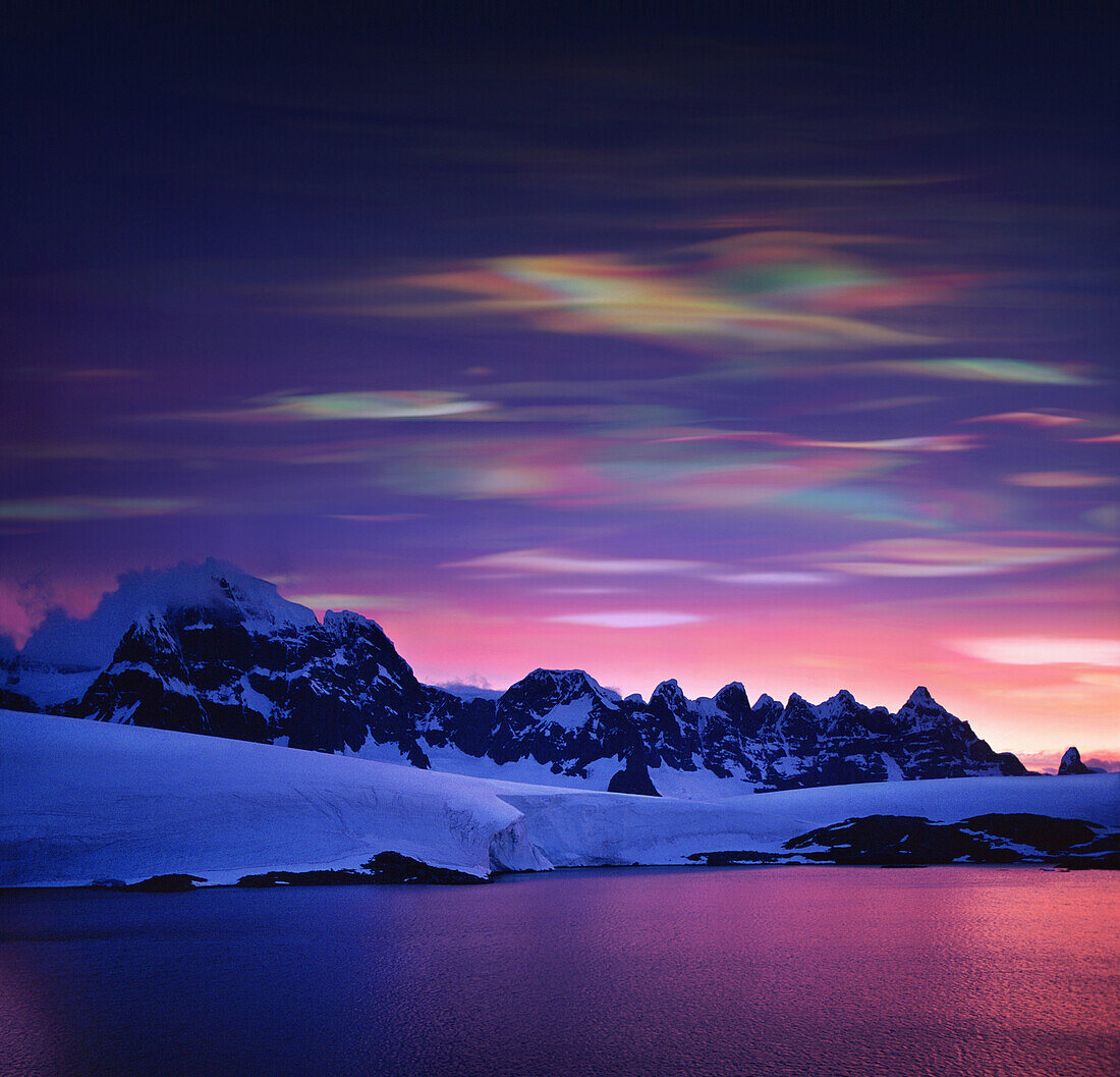 Bunte Wolken in der Stratosphäre, Antarktis
