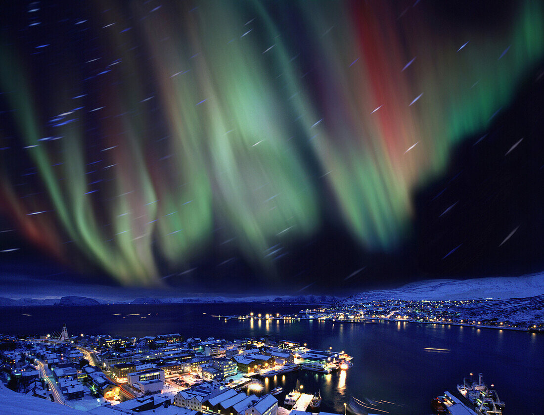 Aurora borealis, Polarlicht, Nordlicht über Norwegen, Hammerfest, Nowegen, Europa
