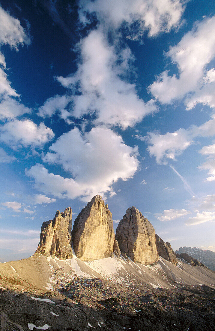Tre Cime di Lavaredo (Three Chimneys). Lavaredo. Sextener Dolomiten. Alps. Dolomites. Italy.