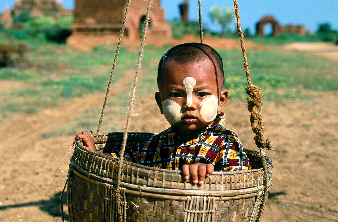 Child. Bagan Archaeological site. Mandalay division. Myanmar (Burma)