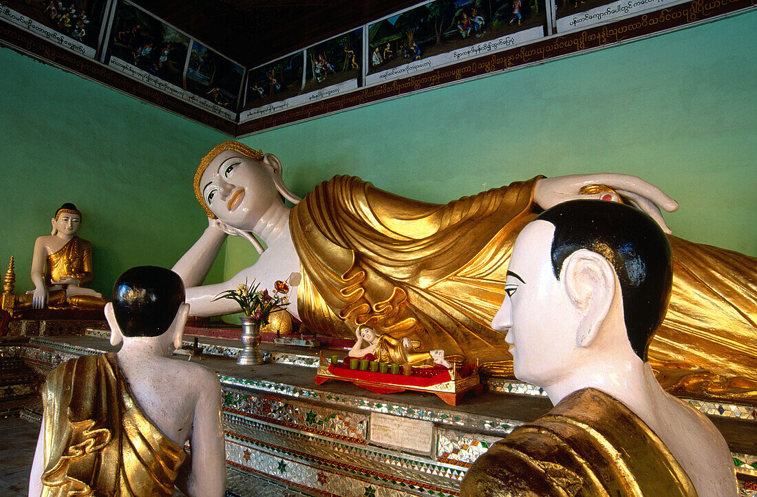 Shwe Dagon Pagoda. Yangon. Yangon division. Myanmar (Burma)