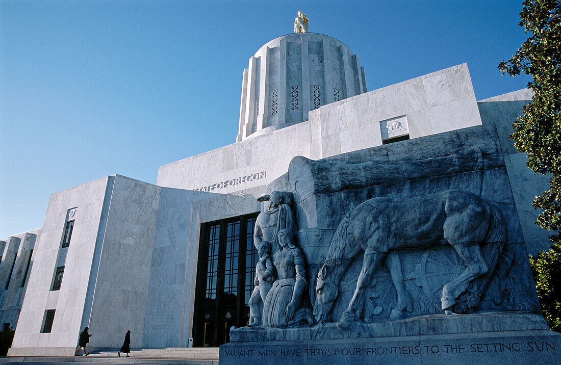 Salem. State Capitol Building. Oregon. USA.
