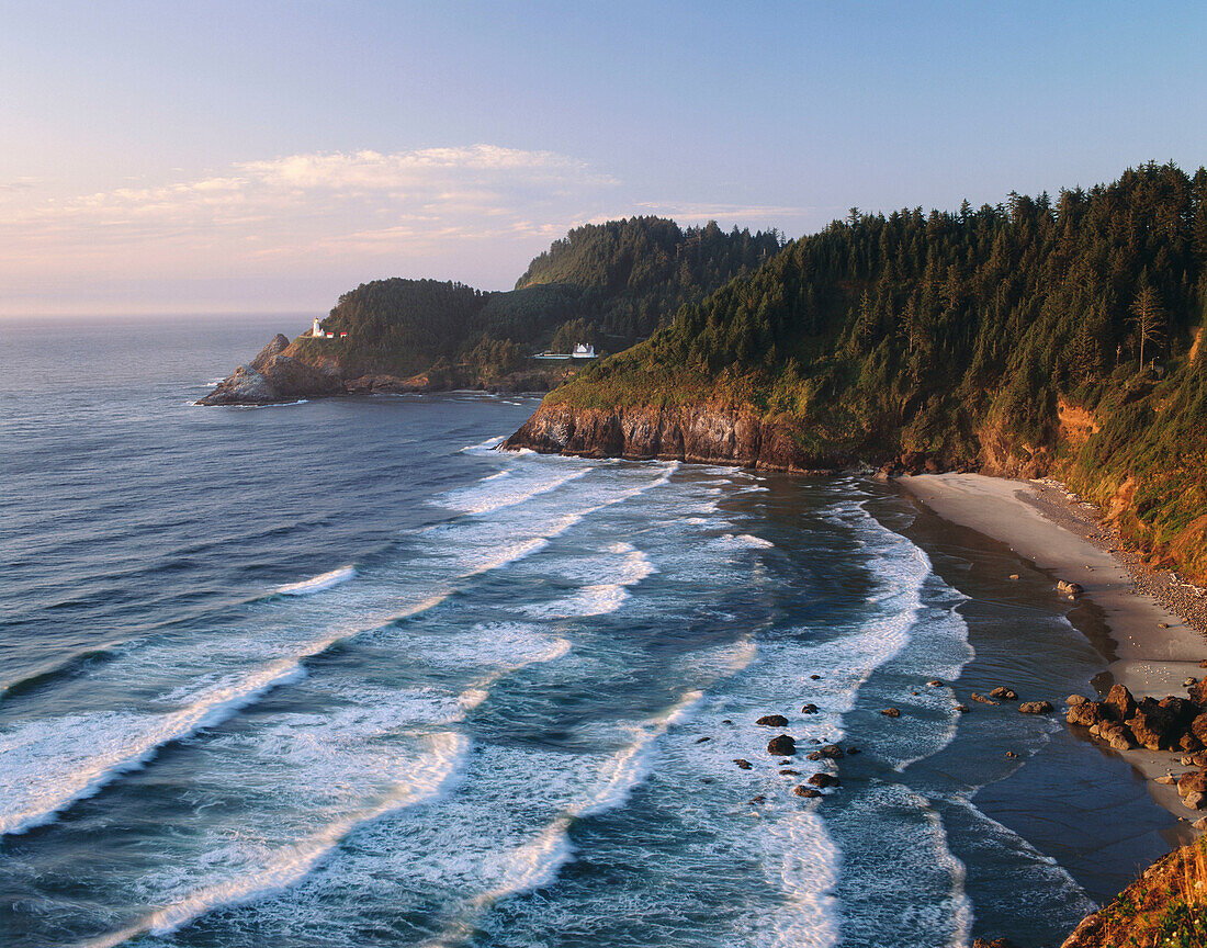 Heceta Head Lighthouse. Devil s Elbow State Park. Oregon. USA