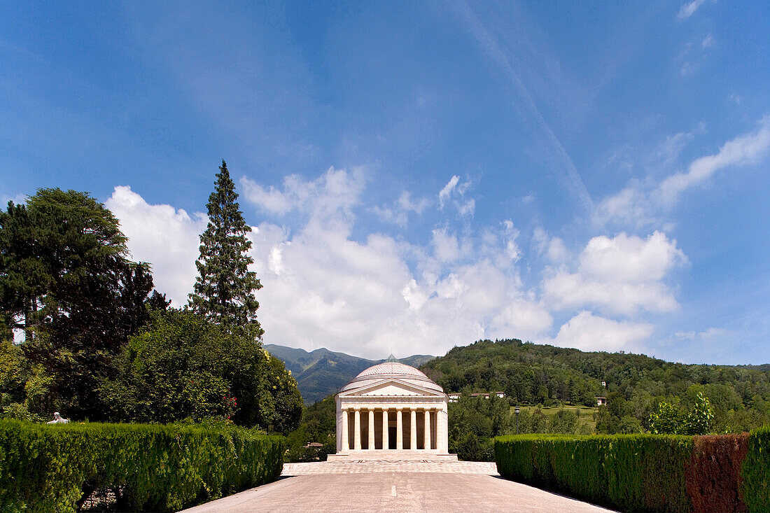 Canova Tempel, Possangno, Geburtsort des Bildhauers Antonio Canova, Possangno, Venetien, Italien