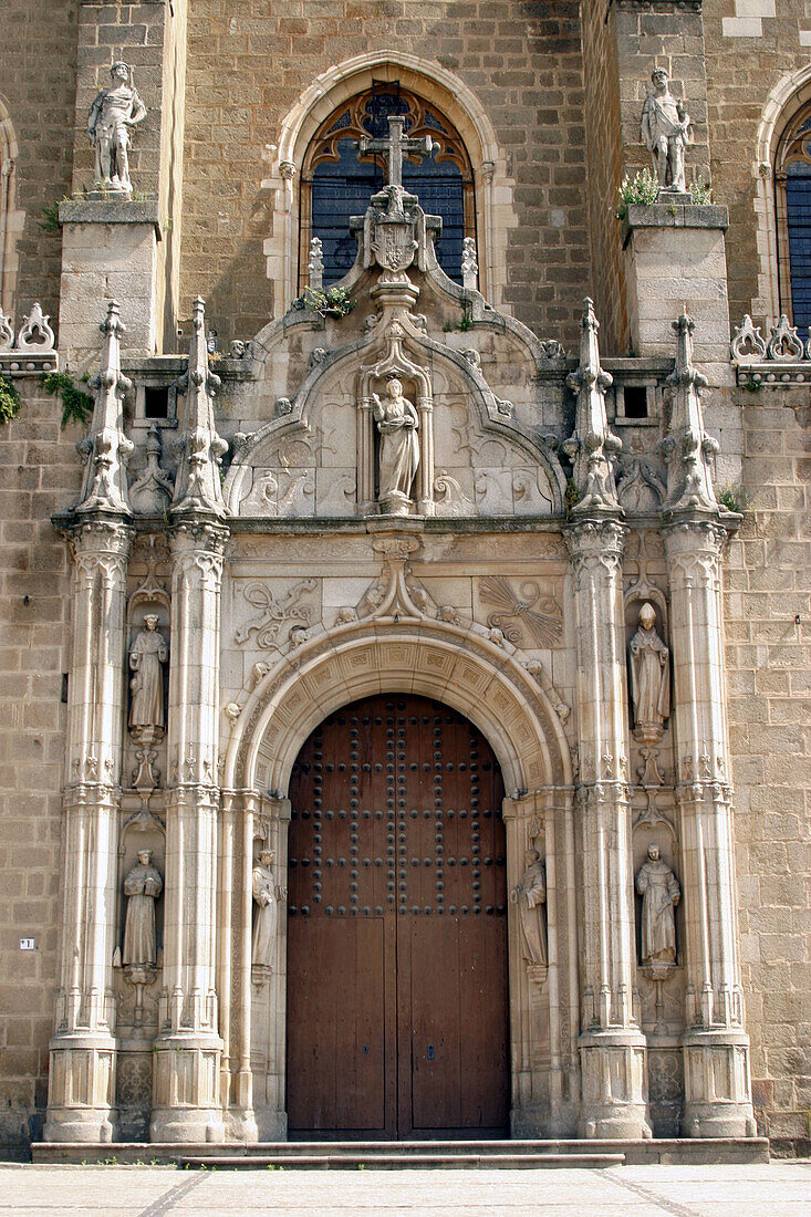 Main door of San Juan de los Reyes monastery, Toledo old city. Spain