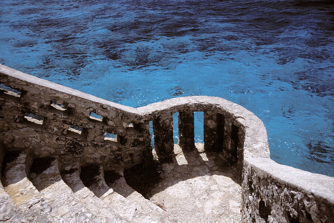 Scenic point near 1000 steps off Bonaire s Leeward coastline, looking outward in the Caribbean Sea. Bonaire, Netherlands Antilles