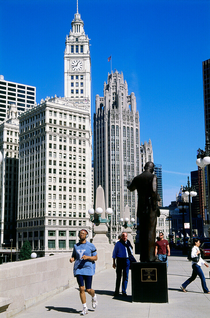 Pedestrians near Wrigley Building, Downtown, Illinois, Chicago, USA