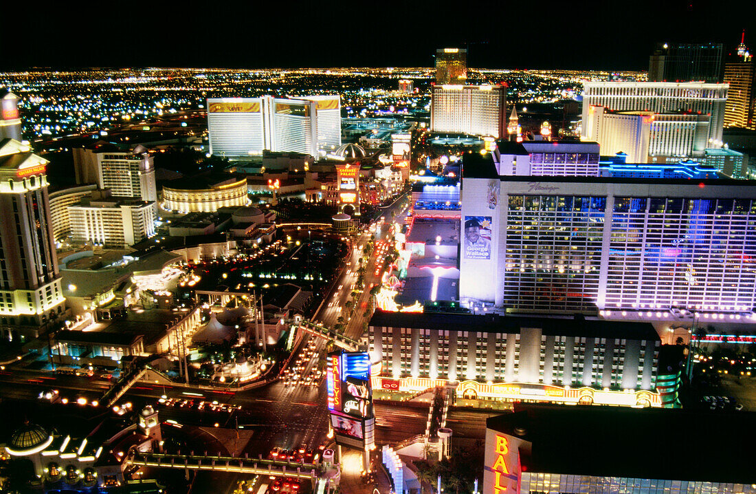 Blick über The Strip bei Nacht, Las Vegas, Nevada, USA, Amerika