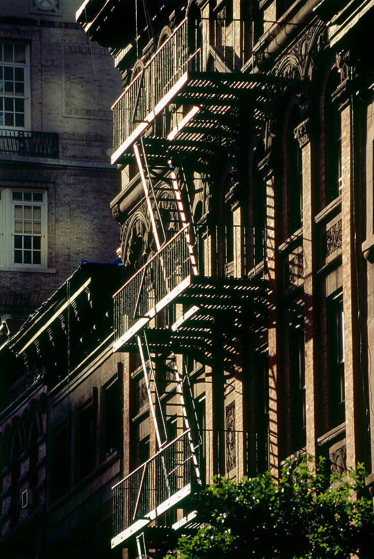 Feuerleiter in Midtown Manhattan, New York, USA, Amerika