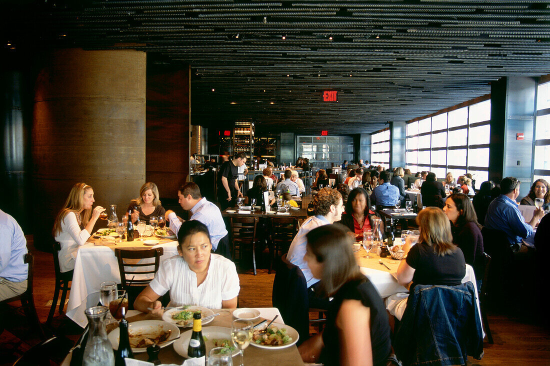 Interior view of Restaurant Landmarc at the Time Warner Center, Manhattan, New York, USA, America