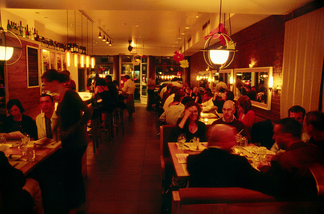 Vollbesetzes Restaurant Klee Brasserie, Manhattan, New York, USA, Amerika