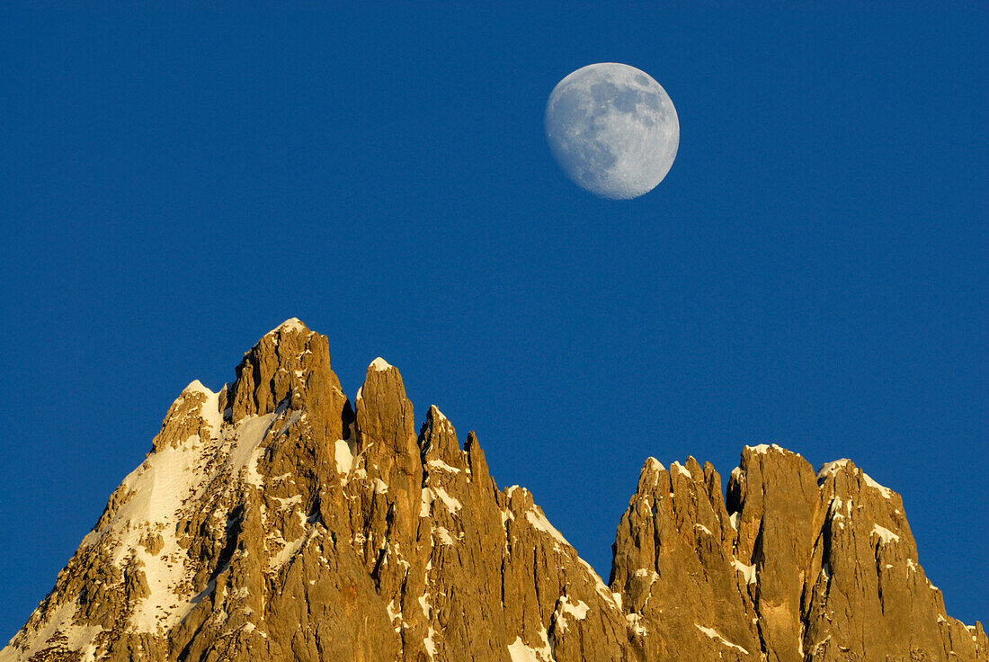 moonrise above pinnacles of Törltürme, Wilder Kaiser range, Kaisergebirge, Tyrol, Austria