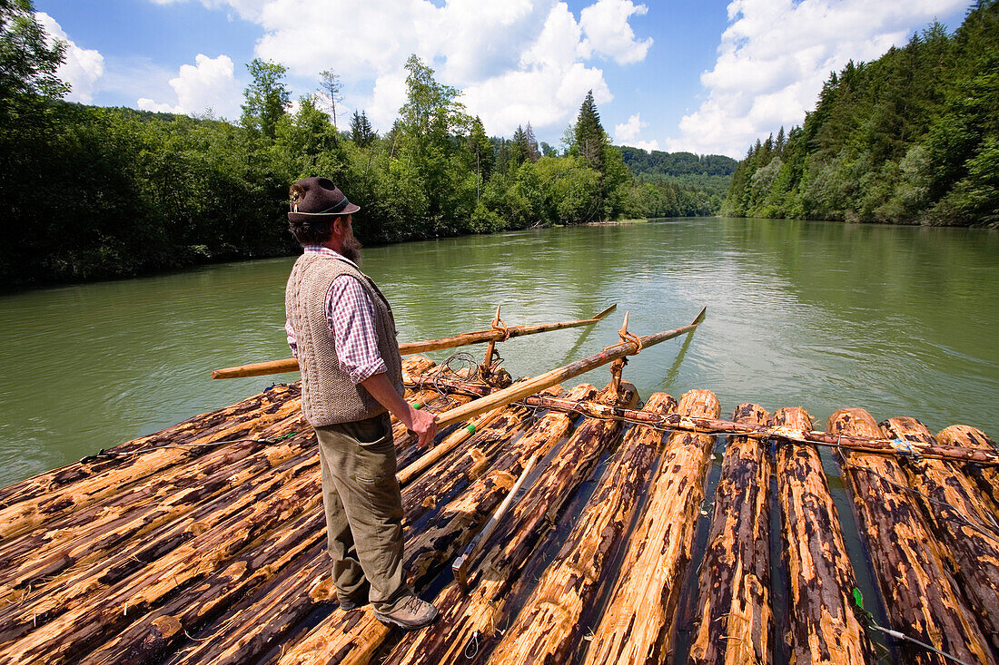 Floßfahrt auf der Isar, Oberbayern, Deutschland