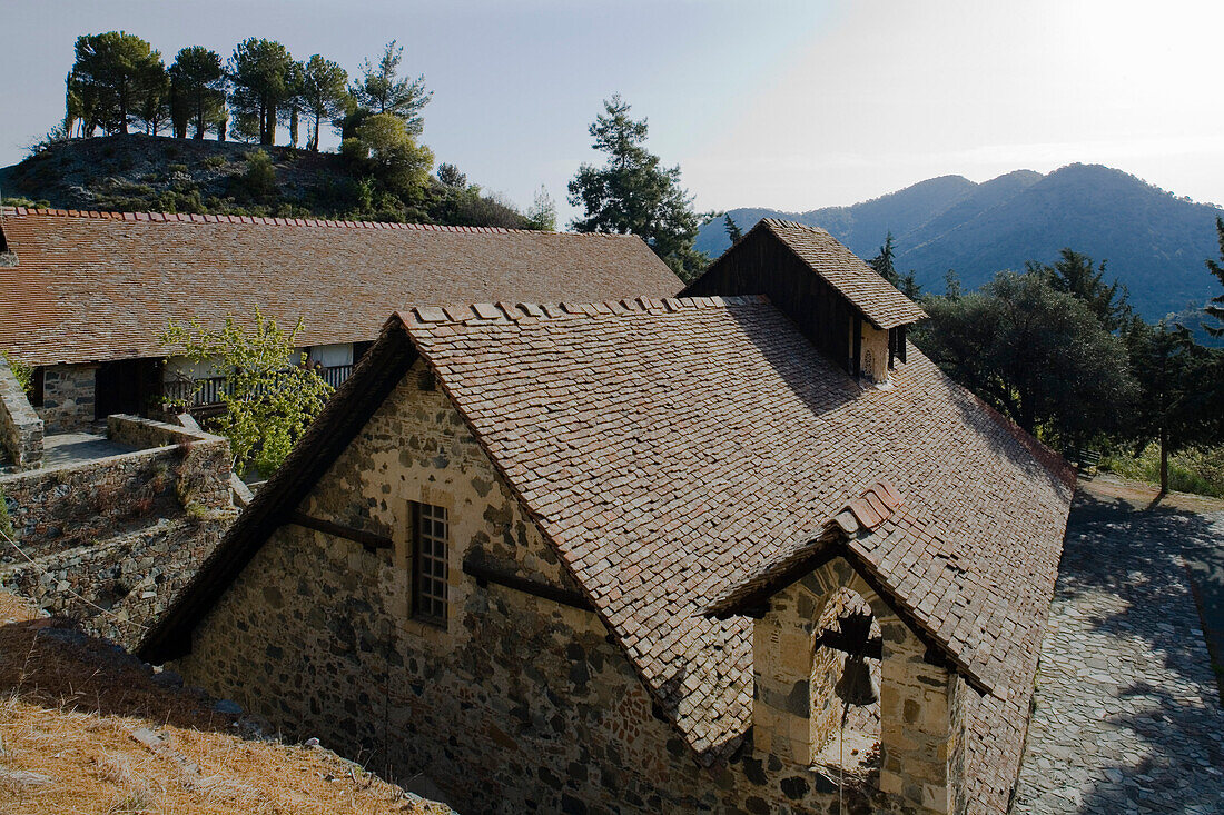 Moni Panagias tou Arakou Kirche, Scheunendachkirche, UNESCO Weltkulturerbe, in der Nähe von LagouderaTroodos Gebirge, Südzypern, Zypern