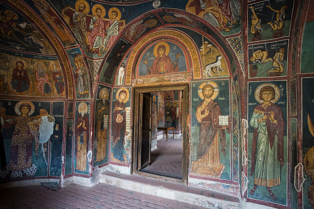 Kirche von Asinou mit Fresken, Scheunendachkirche, UNESCO Weltkulturerbe, Troodos Gebirge, Südzypern, Zypern