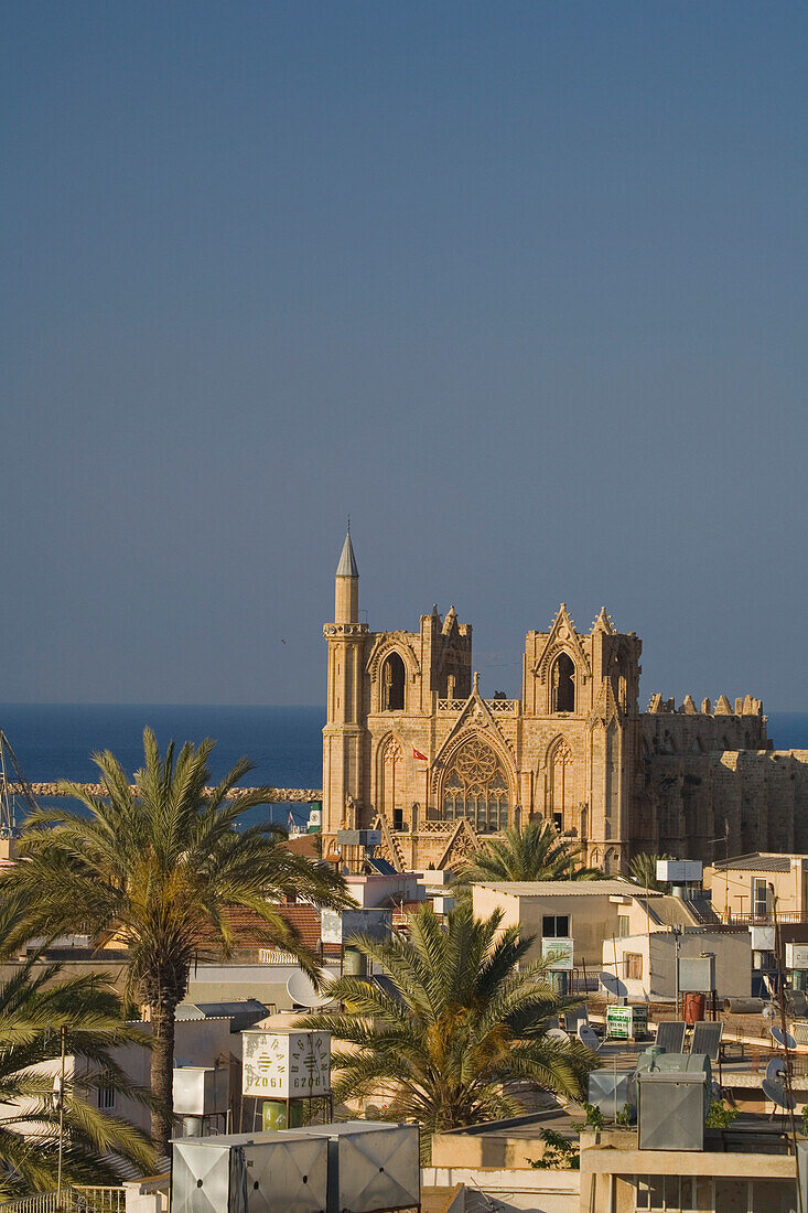 Lala Mustafa Pasa Camii Moschee, ehemalig bekannt als Kathedrale St. Nikolaus und Agia Sophia, Famagusta, Ammochostos, Gazimagusa, Nordzypern, Zypern