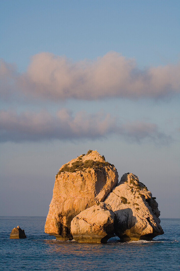 Petra tou Romiou, Felsen der Aphrodite, Afrodite, Symbol, den legendären Geburtsort der Aphrodite, Afrodite, Limassol, Südzypern, Zypern