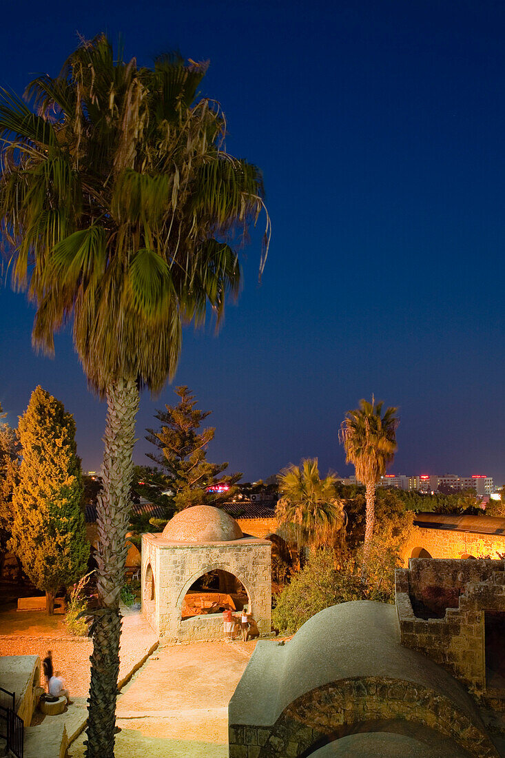 Agia Napa Kloster, Brunnenhaus mit Brunnen und Palmen, Oekumene, Conference centre, Council of Churches, Agia Napa, Südzypern, Zypern