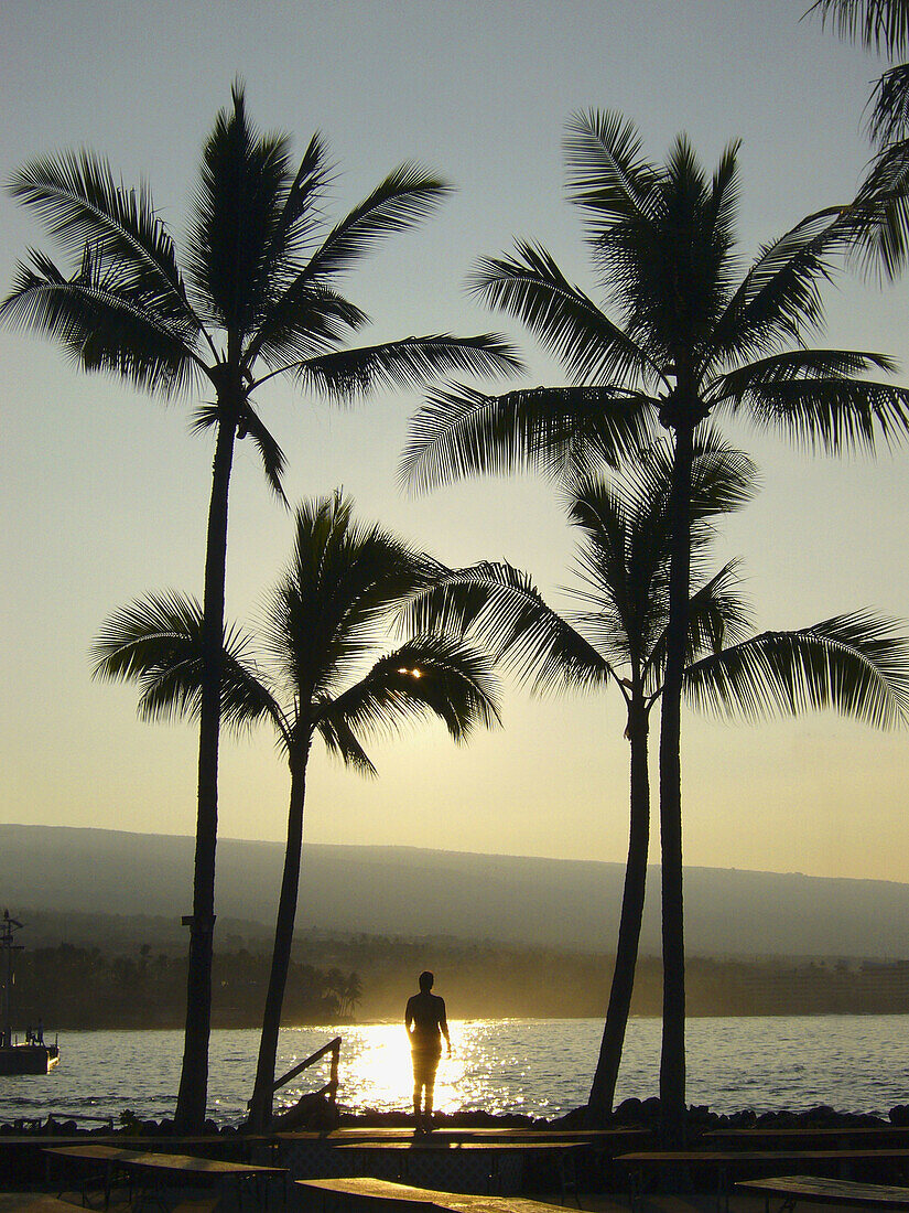 Sunrise. Kailua Bay. Kailua-Kona. Hawaii