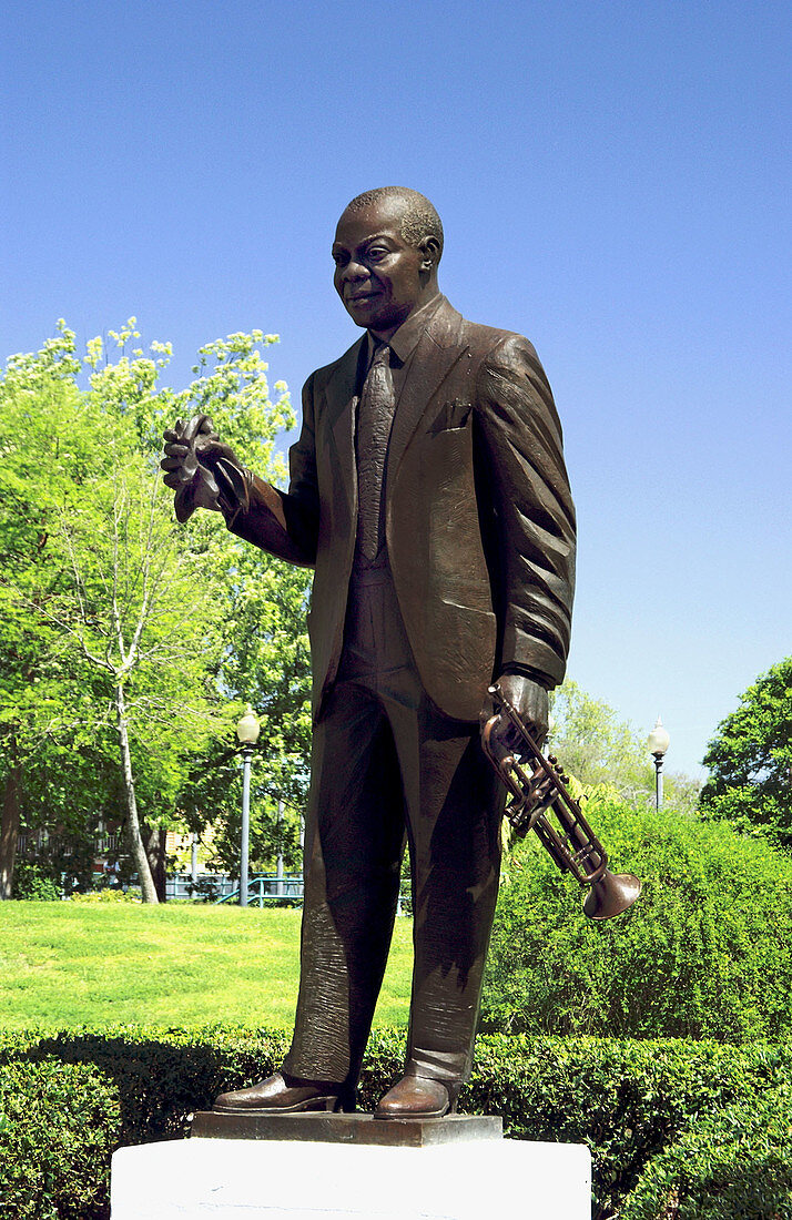 Statue of Louis Armstrong in Armstrong Park in the French Quarter of New Orleans, Louisianna, USA