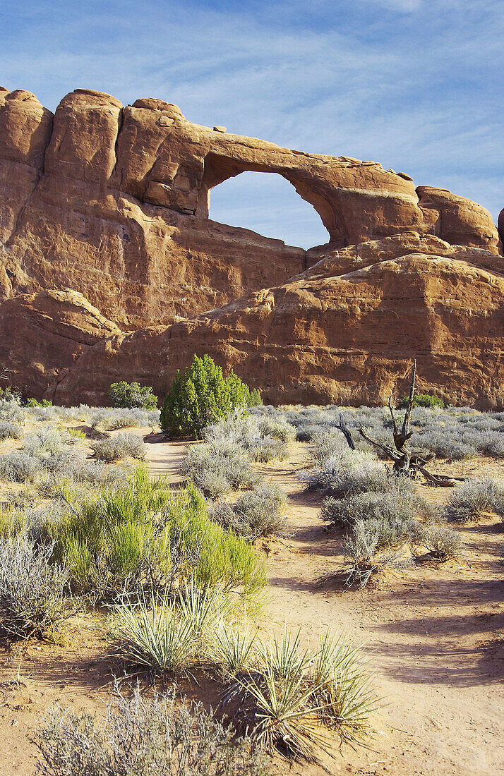 Skyline Arch in Arches National Park, Utah, USA