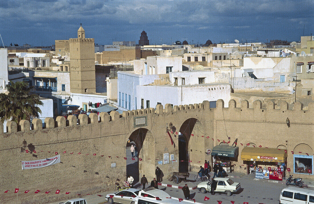 Festungsmauern und Medina. Kairouan. Tunesien