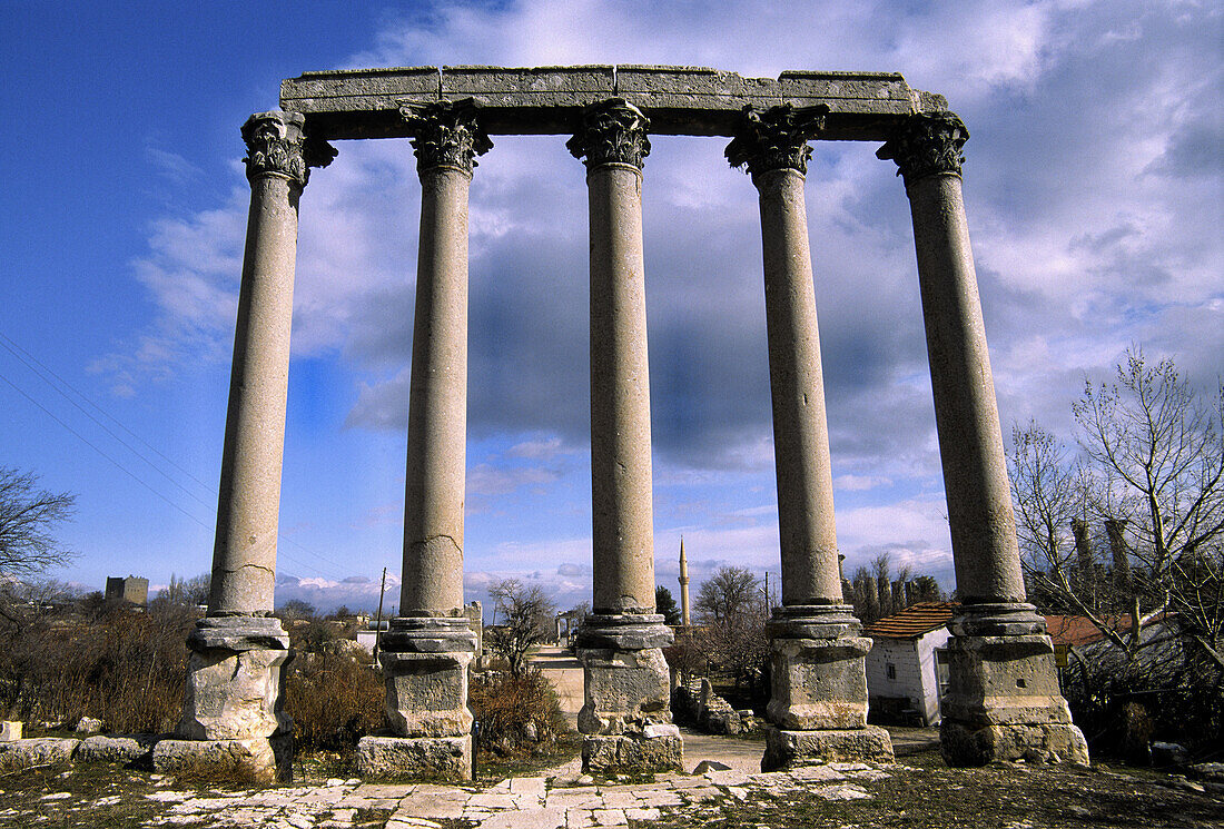 Tyche-Tempel (100 n. Chr.). Uzuncaburç (Diözese). Silifke. Östliches Mittelmeer. Türkei