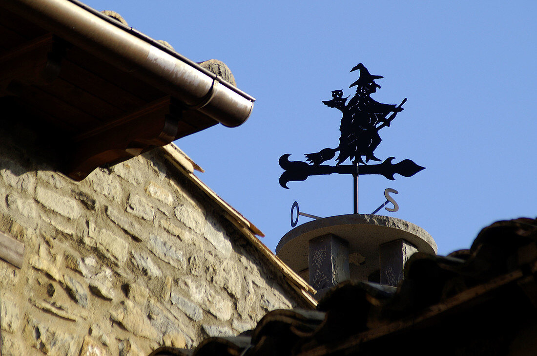 Wetterfahne. Roda de Isábena. Isábena-Tal. Pirineo Aragonés. Provinz Huesca. Spanien