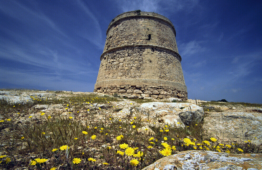 Wehrturm von Des Garroveret (XVIII. Jahrhundert). Kap Barbaria. Formentera. Balearische Inseln. Spanien