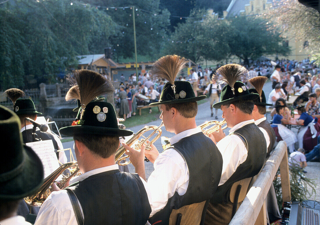 Musikkapelle spielt auf einer Veranstaltung, Bayern, Deutschland
