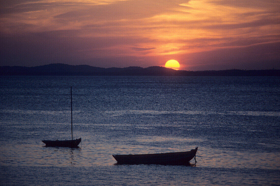 Sonnenuntergang am Chiemsee, Chiemgau, Bayern, Deutschland