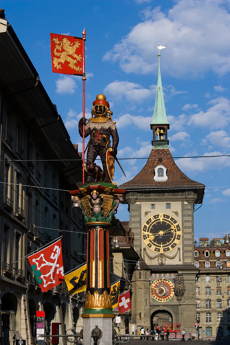 Zaehringer Fountain and Zytglogge Tower, Kramgasse, Old City of Berne, Berne, Switzerland