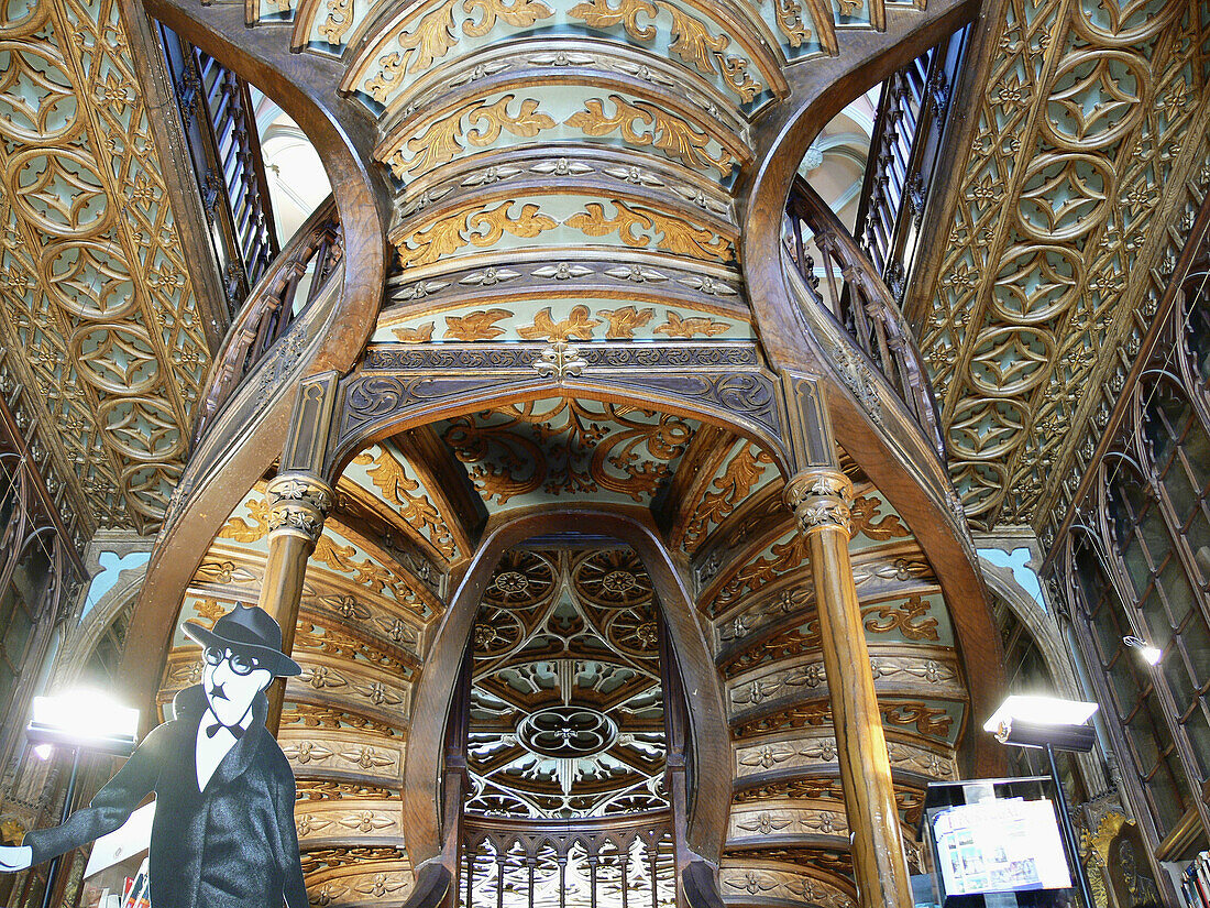 Lello e Irmão bookshop, Porto. Portugal