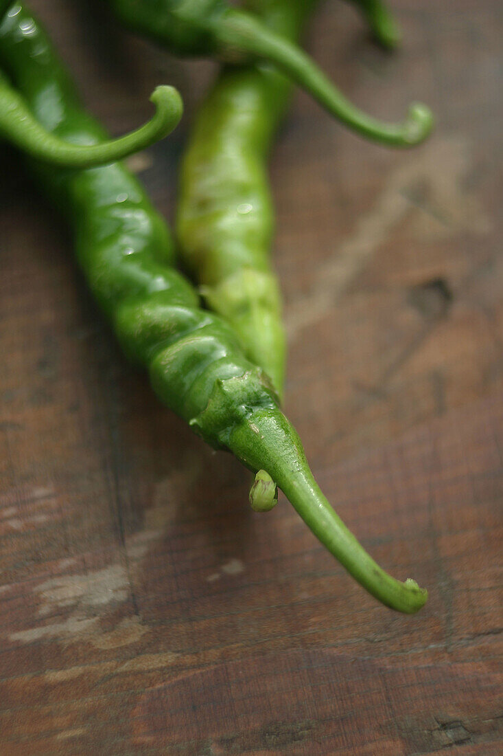  Aliment, Aliments, Background, Backgrounds, Chilli pepper, Chillies, Close up, Close-up, Closeup, Color, Colour, Detail, Details, Flavoring, Flavouring, Food, Foodstuff, Green, Heat, Hot, Hot pepper, Hot peppers, Many, Natural background, Natural backgro