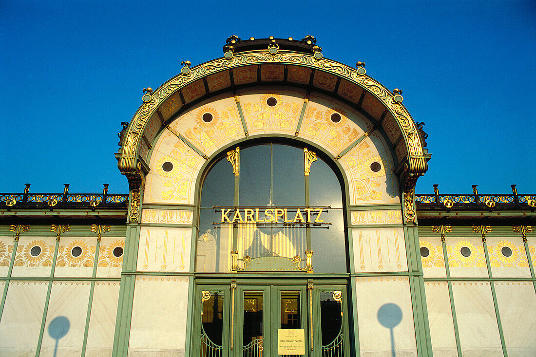 Art nouveau ( Jugendstil ) Karlsplatz subway station, architect Otto Wagner. Vienna. Austria