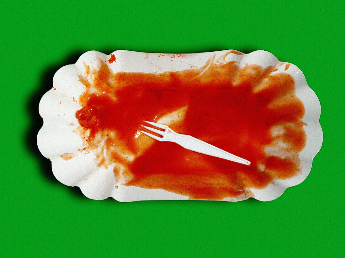 Paper dish with ketchup
