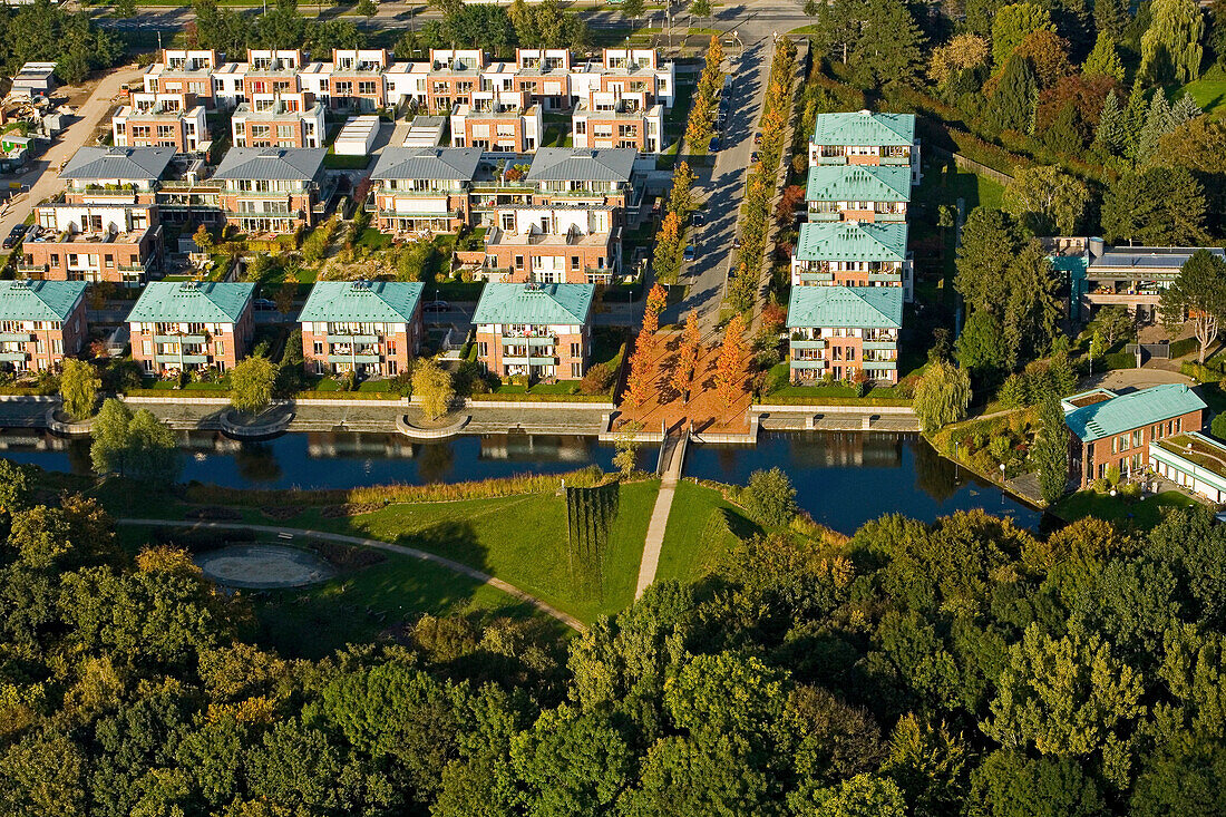 aerial view of new housing settlement, Seelhorster Garten, townhouses, Hanover, Lower Saxony, northern Germany