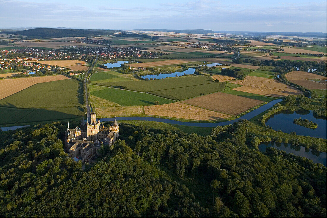 Luftbild von Schloss Marienburg, Pattensen, Niedersachsen, Deutschland