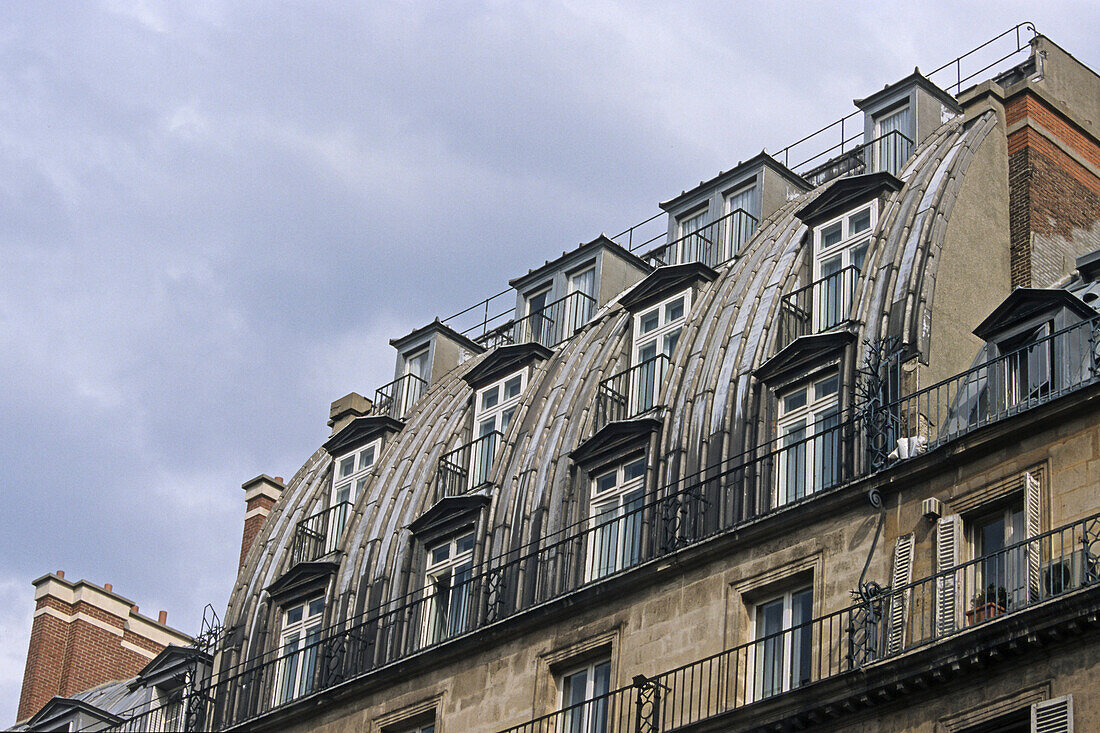 Stadtansicht Pariser Dächer, Jahrhundertwende, Paris, Frankreich
