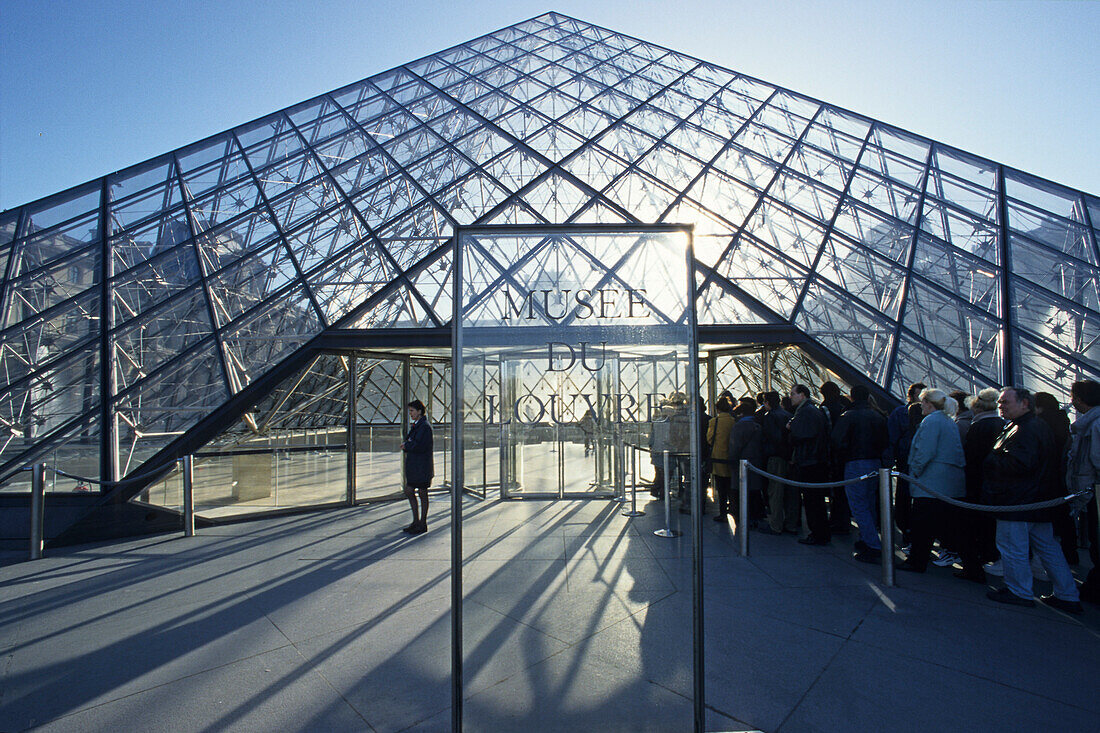 Palais de Louvre, Glas Pyramide, Architekt IM Pei