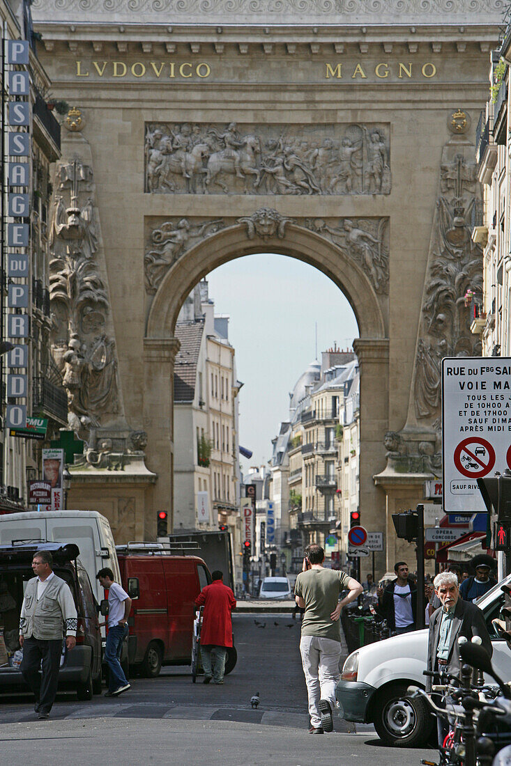 Gate at Rue du Faubourg, Passage du Prado, Paris, France, Europe