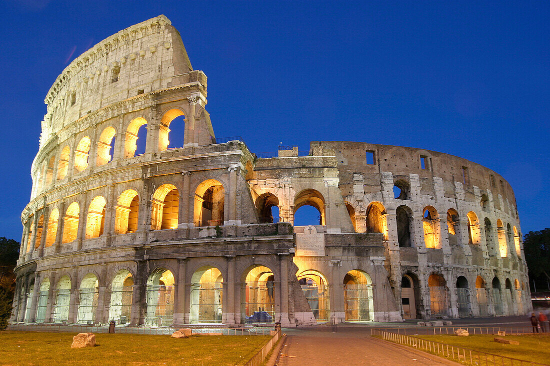 Night view of the Colosseum in Rome. Italy