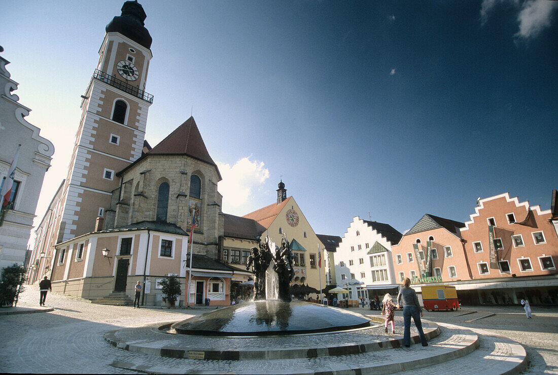 Fountain and church on the market square, Cham, Lower Bavaria, Bavaria, Germany