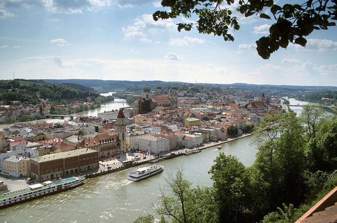 View over Danube to Old Town with Town Hall and St. Stephan's Cathedral, Passau, Lower Bavaria, Bavaria, Germany