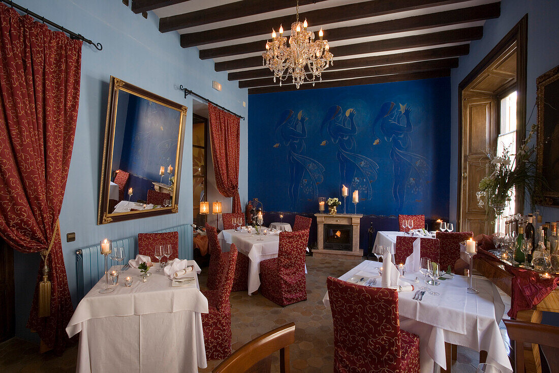 Gemütliches Ambiente im Zezo Restaurant im Hotel Sant Salvador, Arta, Mallorca, Balearen, Spanien, Europa