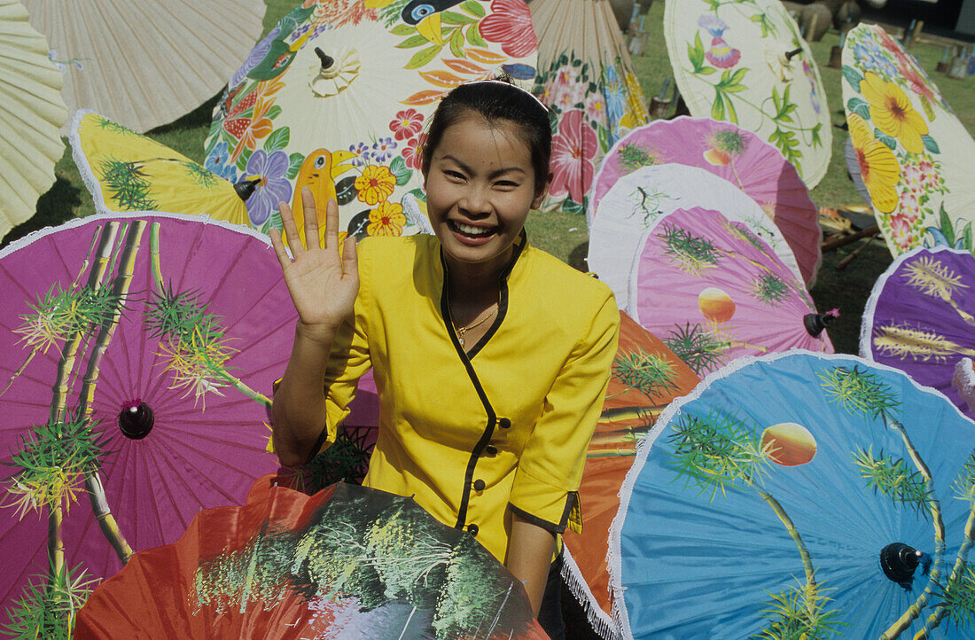 Bunte Schirme in Bo Sang bei Chiang Mai, Nord Thailand, Thailand