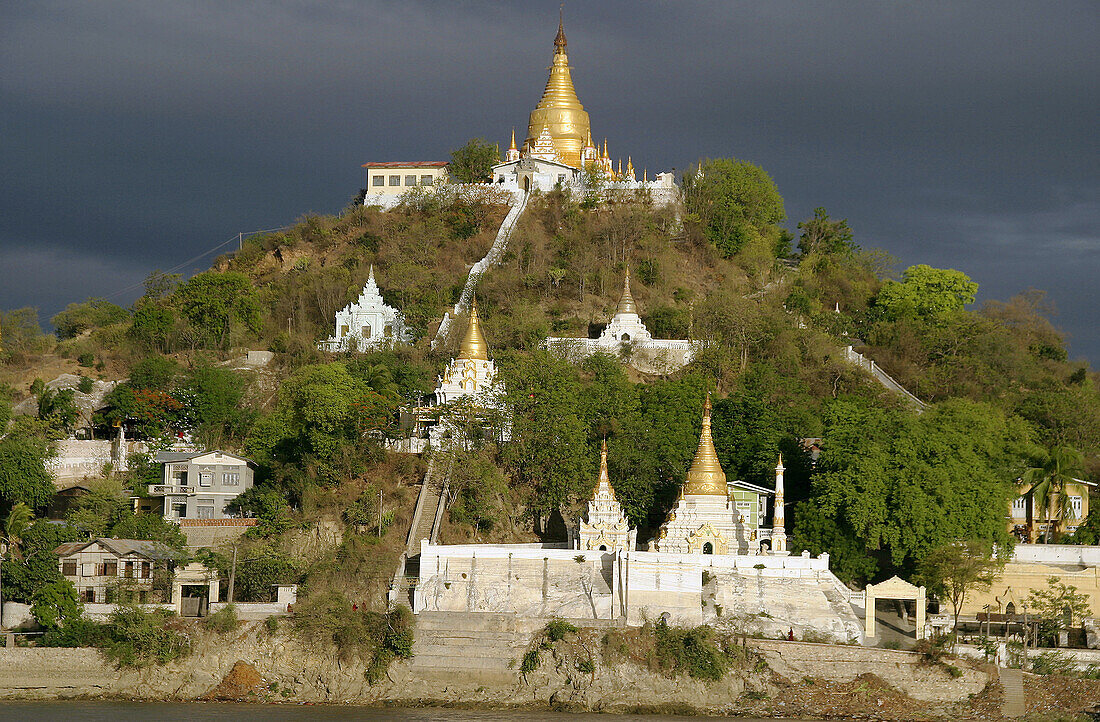 Pagodas. Sagaing. Mandalay Division. Myanmar (Burma)
